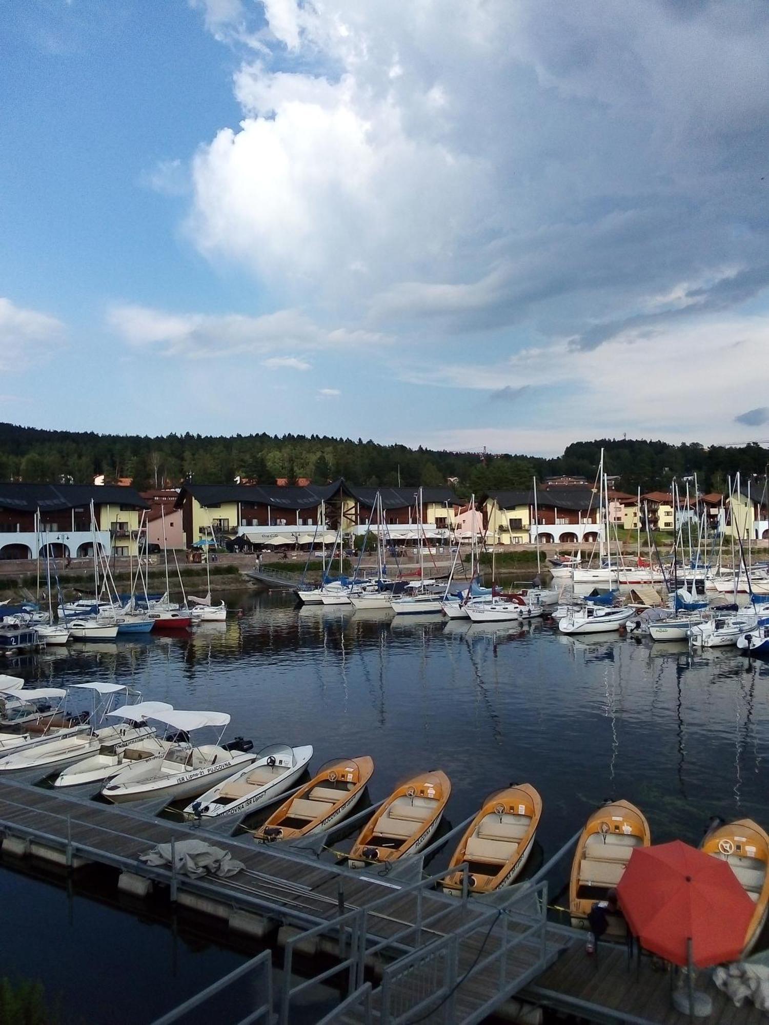 Apartman Leo Nr. 8 Lipno Nad Vltavou Exterior photo